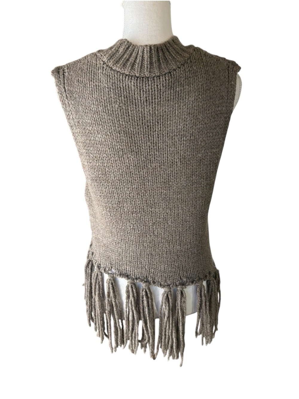 Zara Wool Blend Sleeveless Fringe Sweater. Size L - Picture 3 of 8